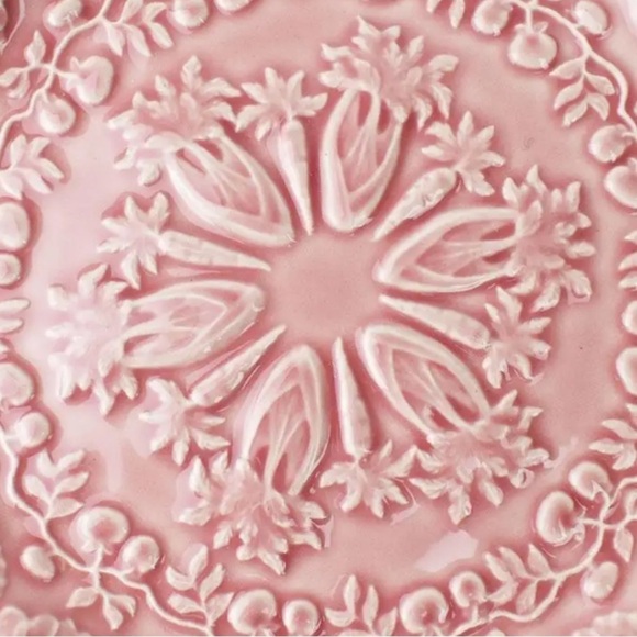 Pink Ceramic Majolica Spring Motif Plate by Rafael Bordallo Pinheiro, Portugal - Picture 3 of 8
